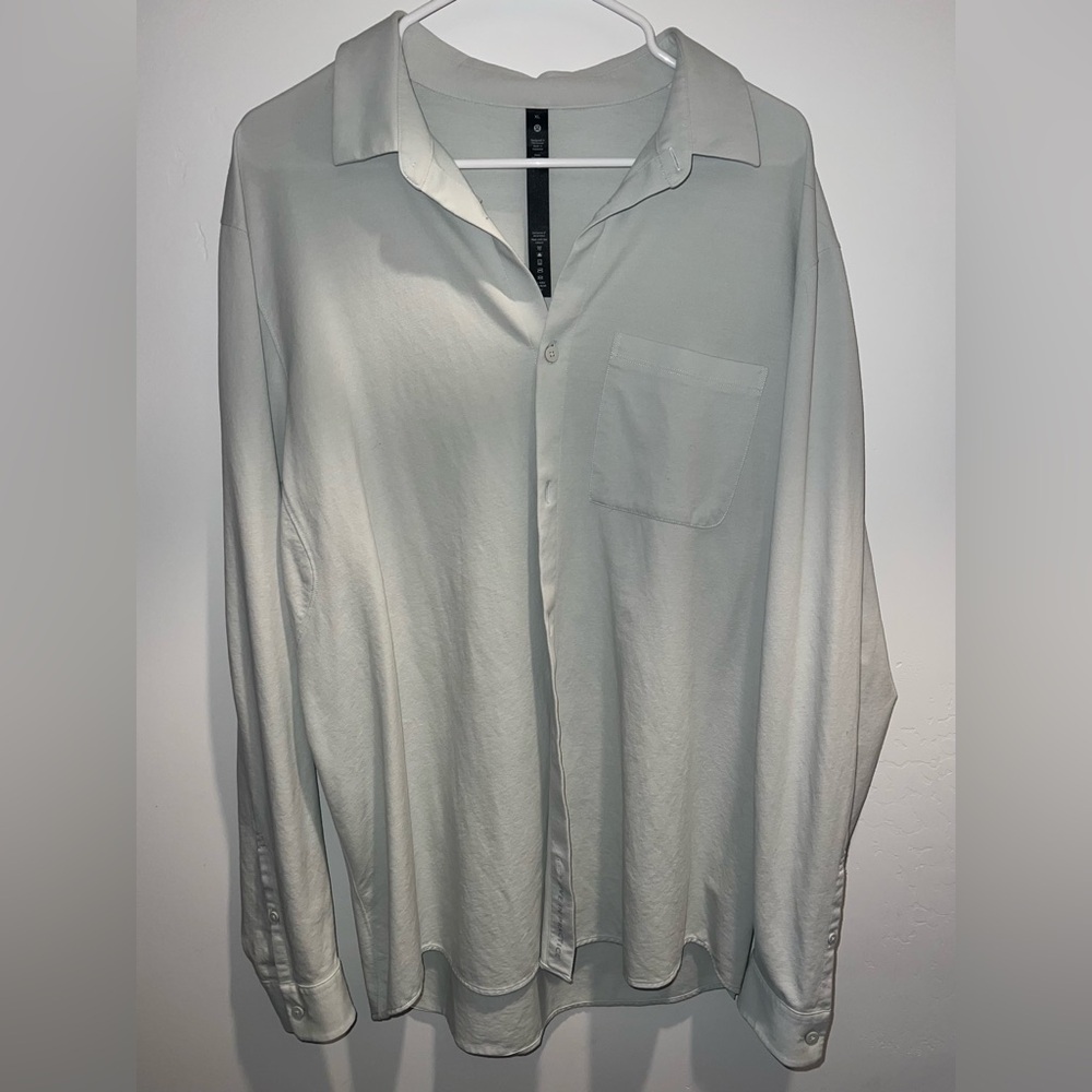 lululemon athletica Men's Light Gray Casual Button-Down Shirt